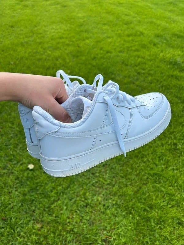 Nike Air Force 1 blanches